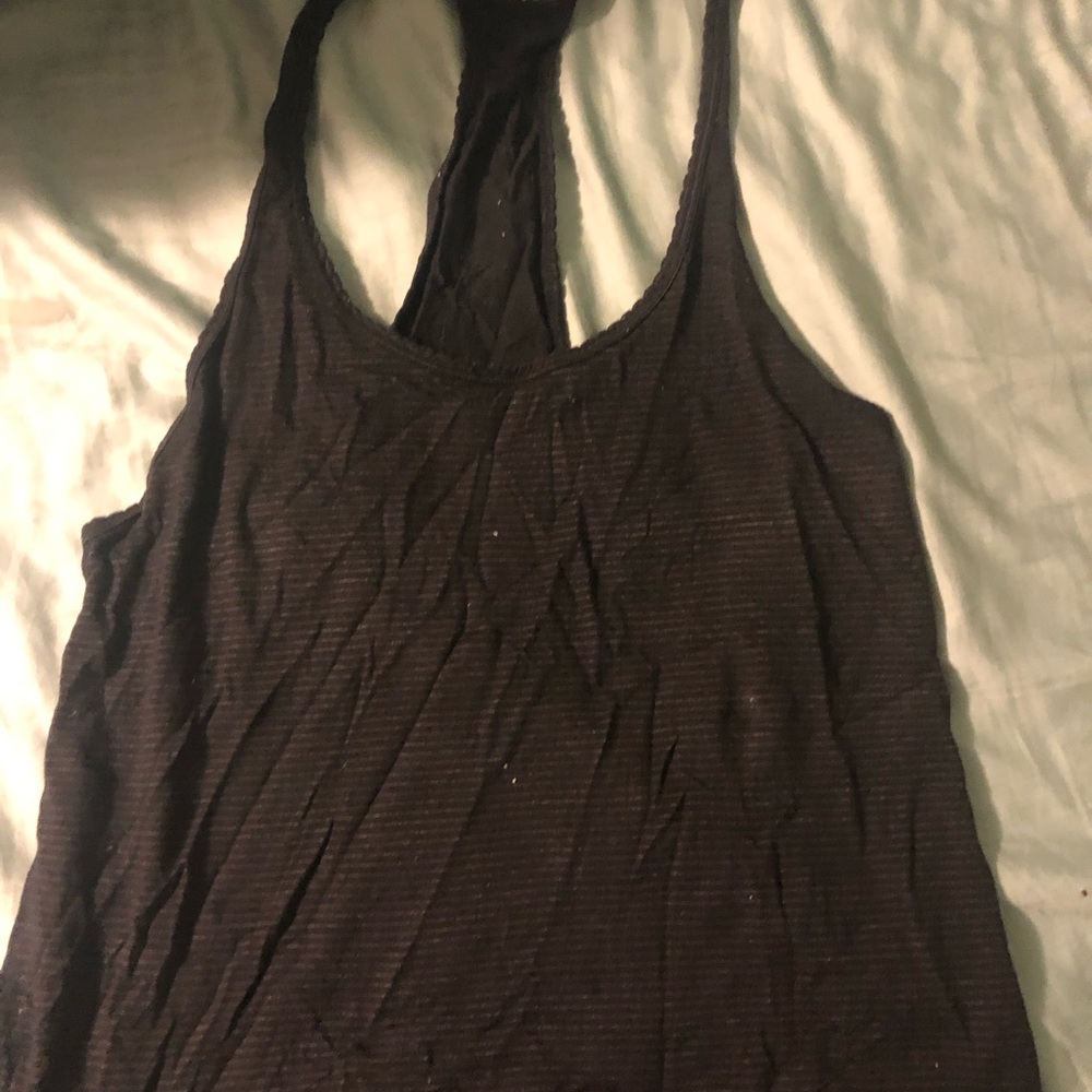 Black Lululemon workout top